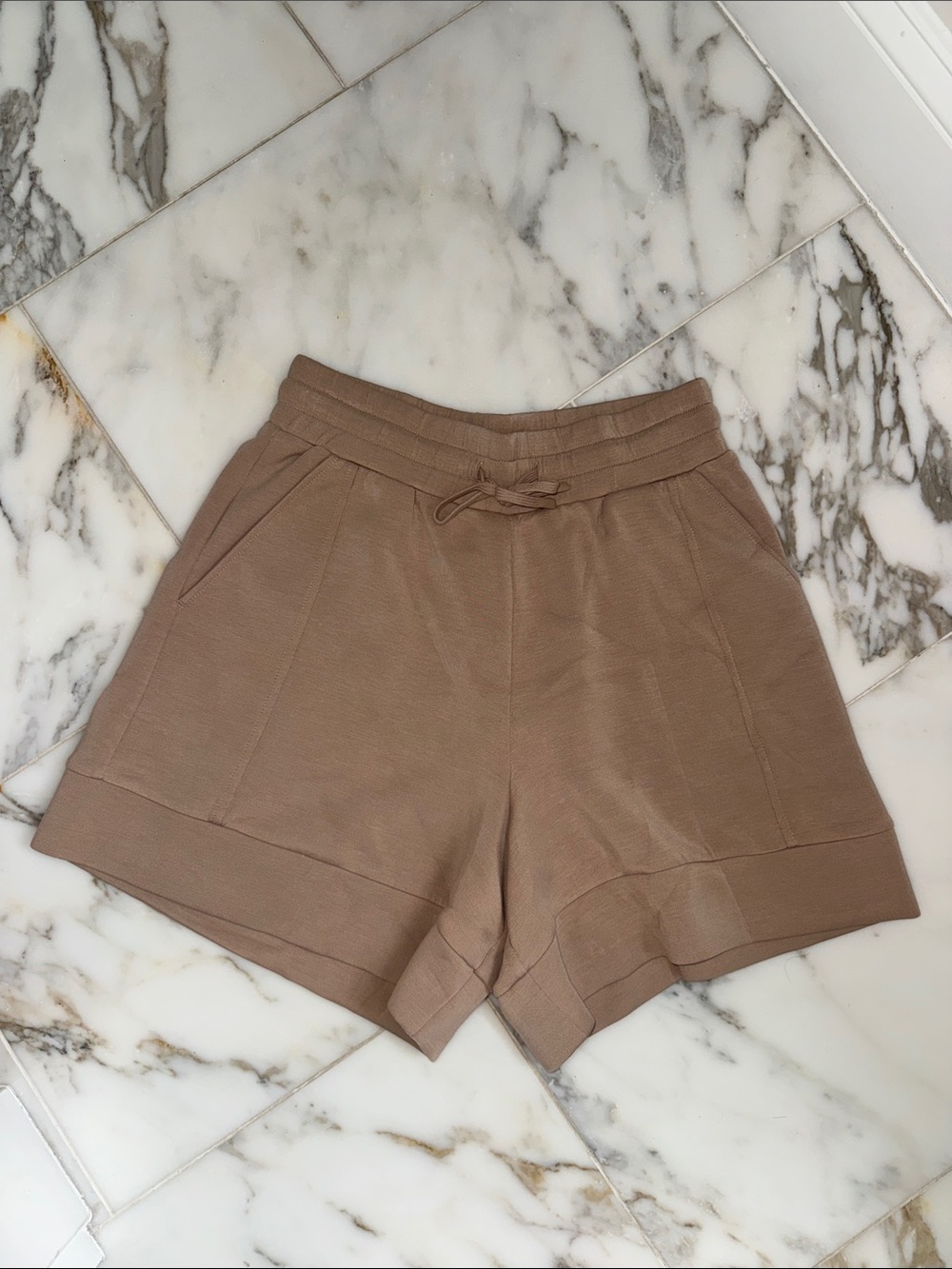Varley Women's Athletic Shorts in Light Brown